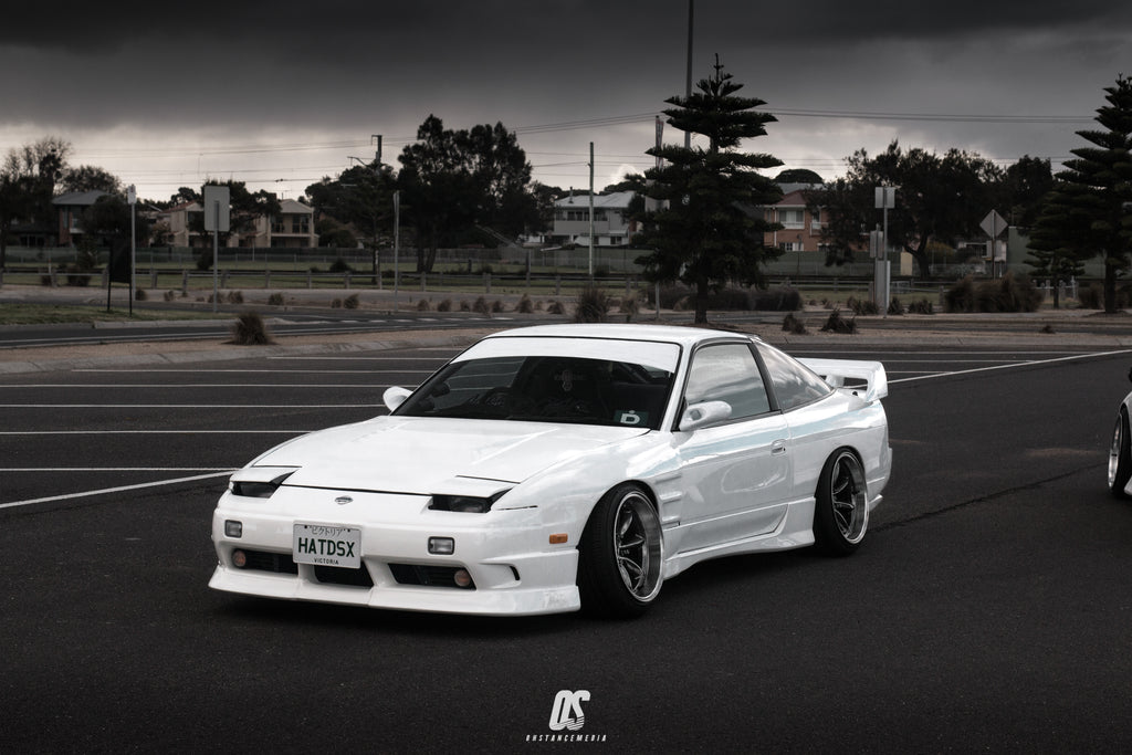 Solid window banners